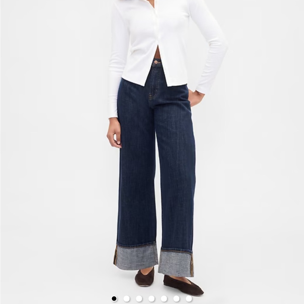 GAP High Rise Cuffed Wide-Leg Jeans in Dark Wash Indigo - Size 25/0R